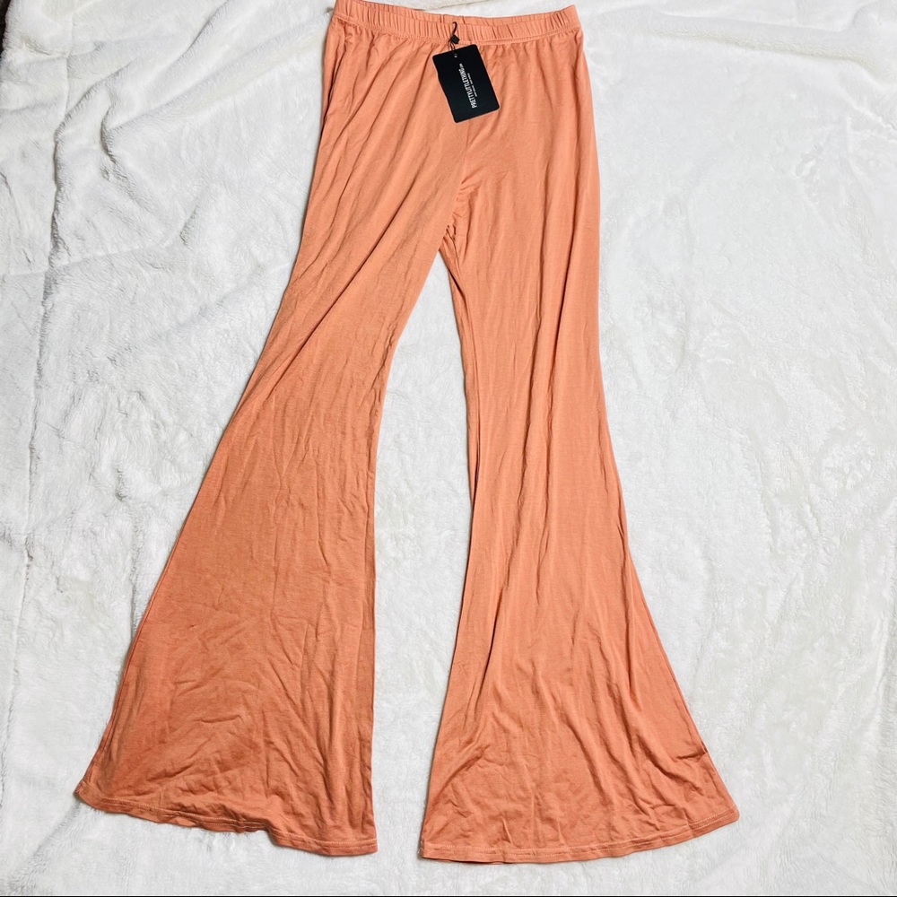 Pretty little thing Burnt Orange Flared Pants - Picture 2 of 3